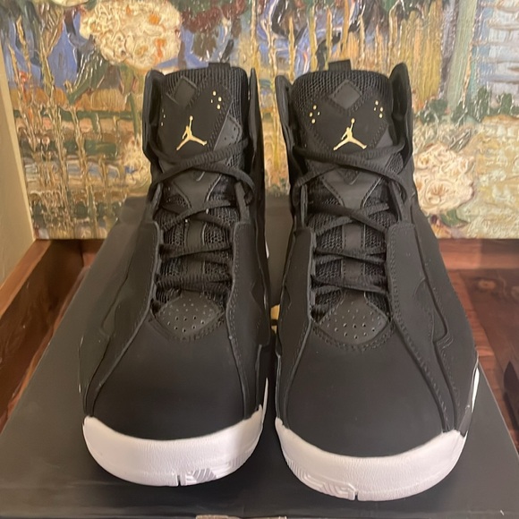 JORDAN TRUE FLIGH, SIZE 10.5, BRAND NEW WITH BOX - Picture 3 of 7